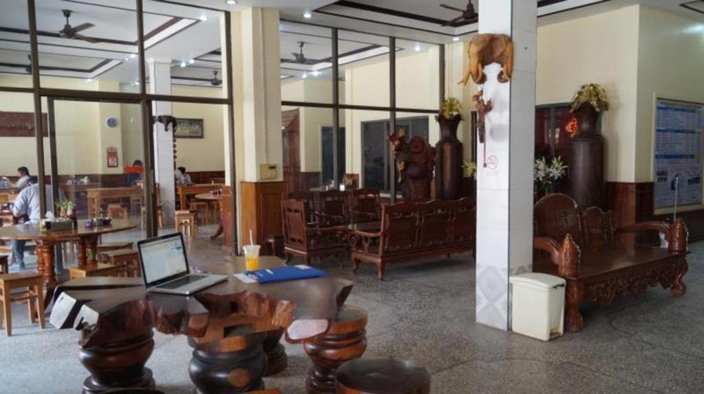 Lankham Hotel Pakse Luaran gambar